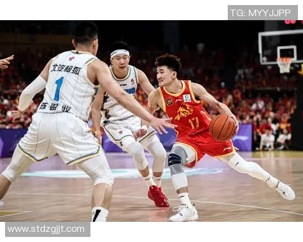 深入分析广州篮球队防反战术的特点与执行策略