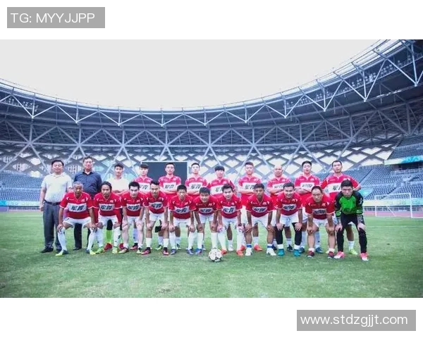 南京足球队的崛起与荣耀揭秘：探索他们背后的力量与精神