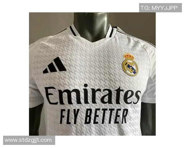 梦幻足球联盟中的皇马球衣设计与球迷文化探讨